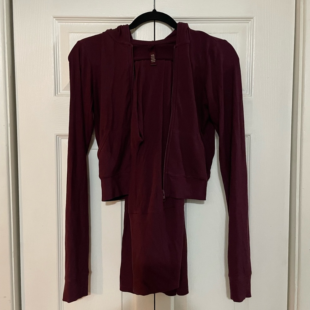 SKIMS Soft Lounge Zip Up
Hoodie and Foldover Pants - Bordeaux, Size SM and MD
